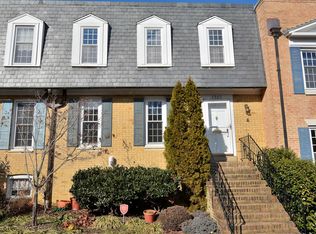 1323 N Lynnbrook Dr, Arlington, VA 22201