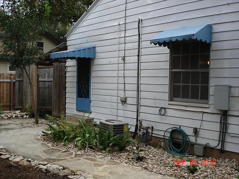 610 Cliff Dr — Photo 16