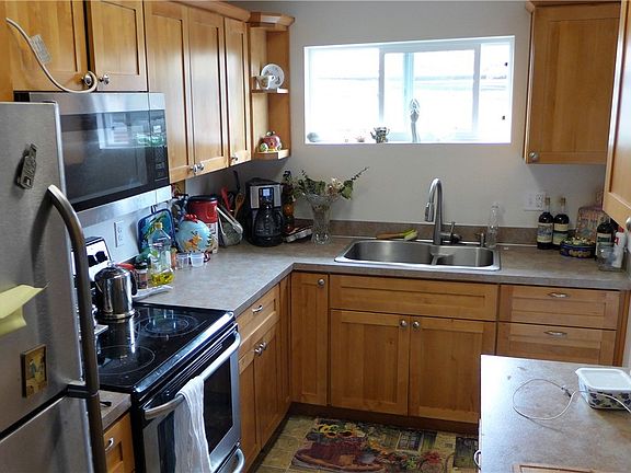 3rd image of 110 112 117th St S