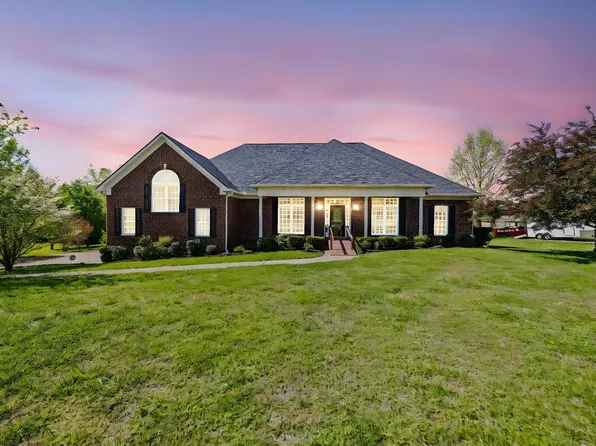 2102 Donna Kaye Ct, Mount Juliet, TN 37122