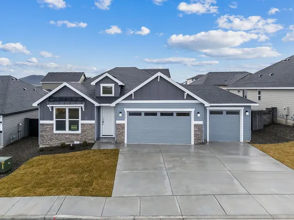 7945 Lennox St, West Richland, WA 99353