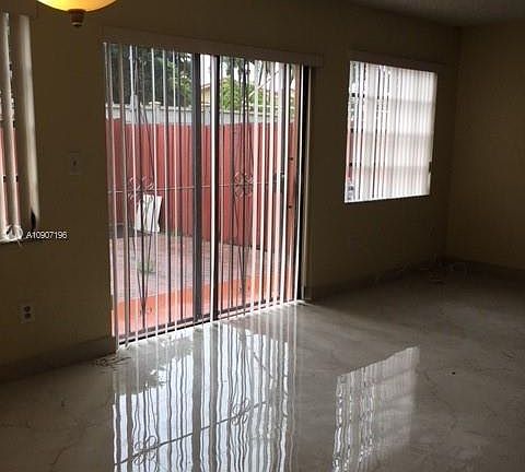 4th image of 1655 SW 122nd Ave #9-4