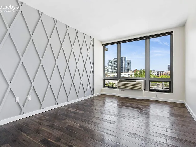 5-49 Borden Ave #F7 — Photo 9