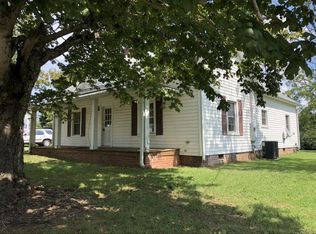 1065 W Main St, Graham, NC 27253