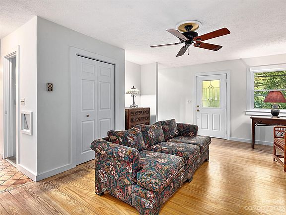 3rd image of 144 Black Cherry Ln