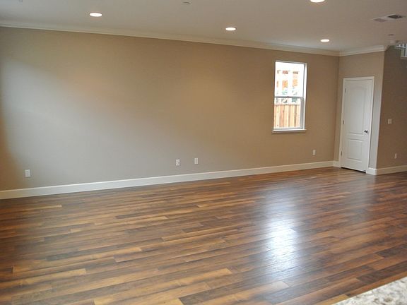 Living Rm & Dining Combo