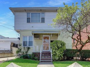 13042 59th Ave, Flushing, NY 11355