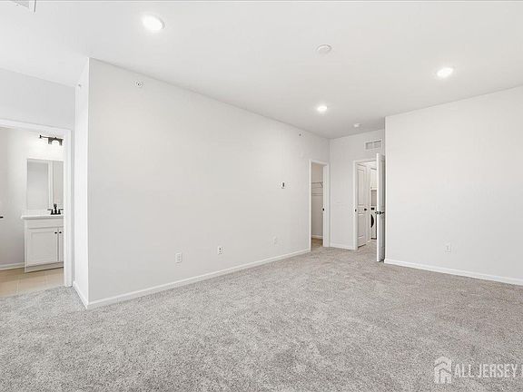 3rd image of 216 Jessie Pl