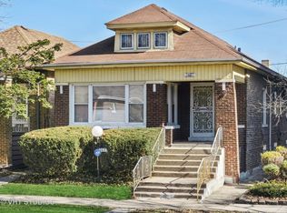 7627 S Ridgeland Ave, Chicago, IL 60649