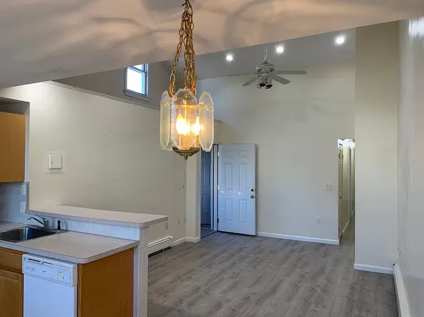 51 Schneider Ave APT 2A, Highland Falls, NY 10928