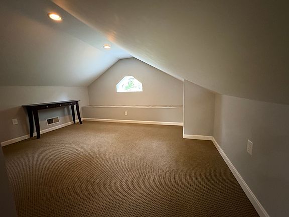 2nd image of 71 North Rd #2