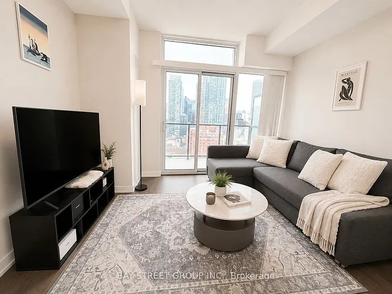 105 George St #1712 — Photo 5