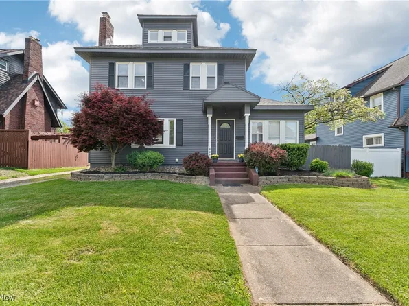 497 Sunset View Dr, Akron, OH 44320