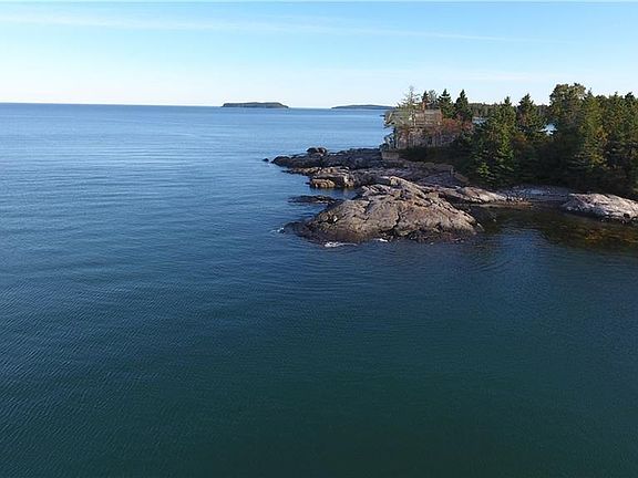 2nd image of 240 Dun Garven