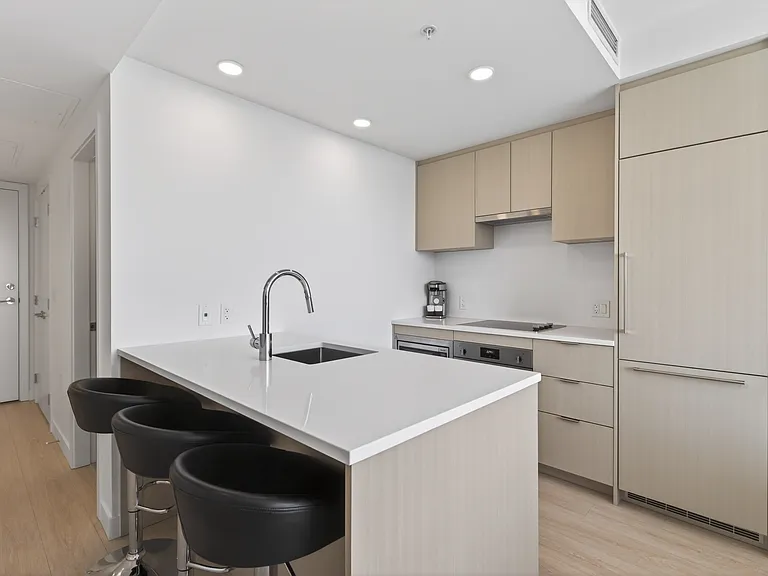 107a Ave — Photo 7