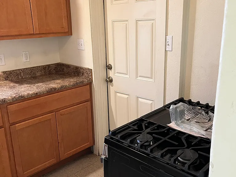 2037 N Santa Rosa Ave #A — Photo 13