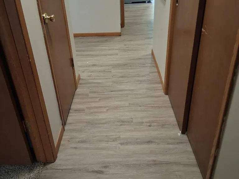 9307 W Capitol Dr — Photo 2