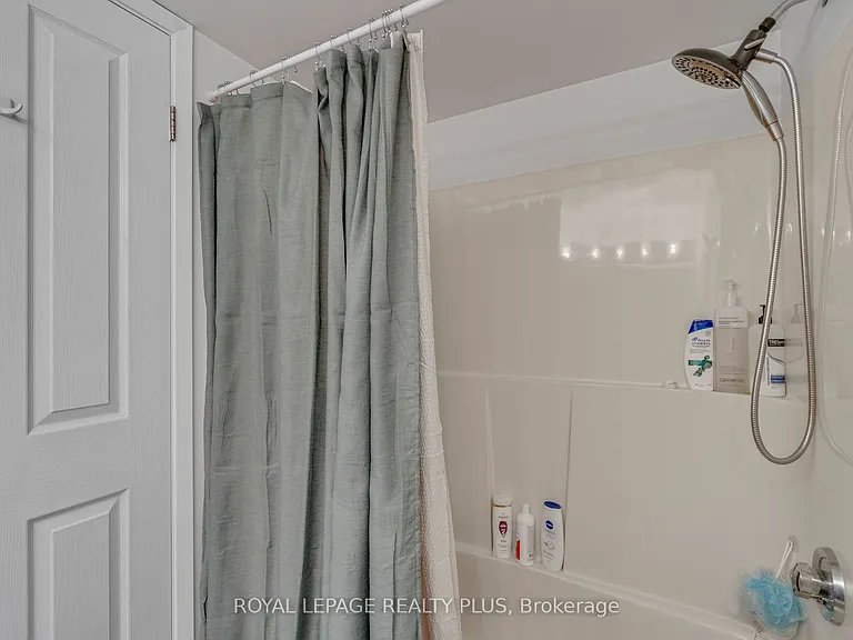 8 Christopher Ct #603 — Photo 28