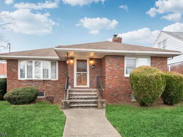 36 Garretson Ave, Totowa Boro, NJ 07512