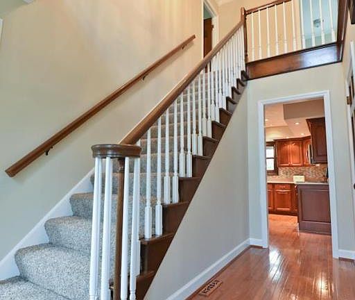 3rd image of 5947 Saint Fillans Ct W