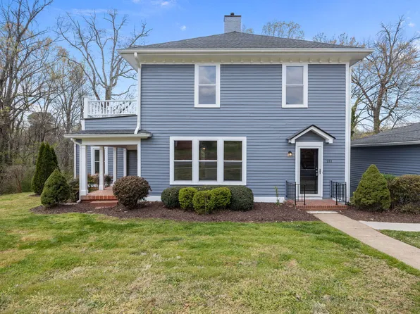 211 N 9th St, Mebane, NC 27302