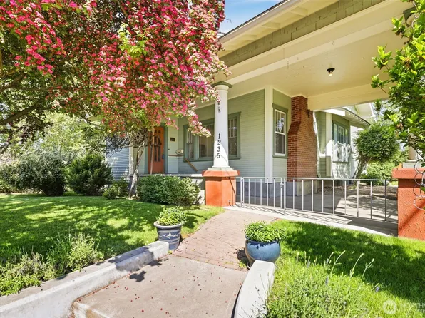 1235 Isaacs Avenue, Walla Walla, WA 99362