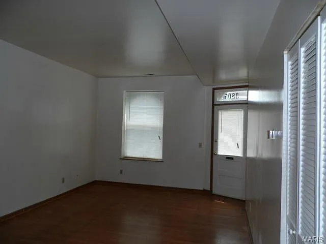living room layout (walls/door frames/doors/cabinetry have been updated)