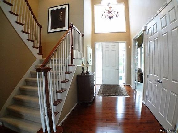 3rd image of 7458 Pine Vista Dr