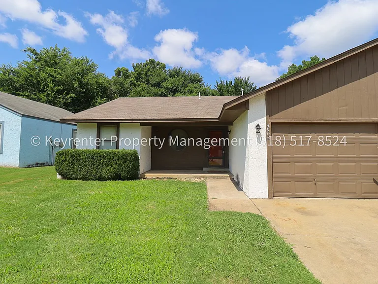 4902 S Gum Ave — Photo 44