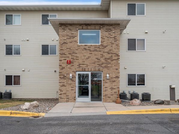 875 Bahls Dr APT 207, Hastings, MN 55033