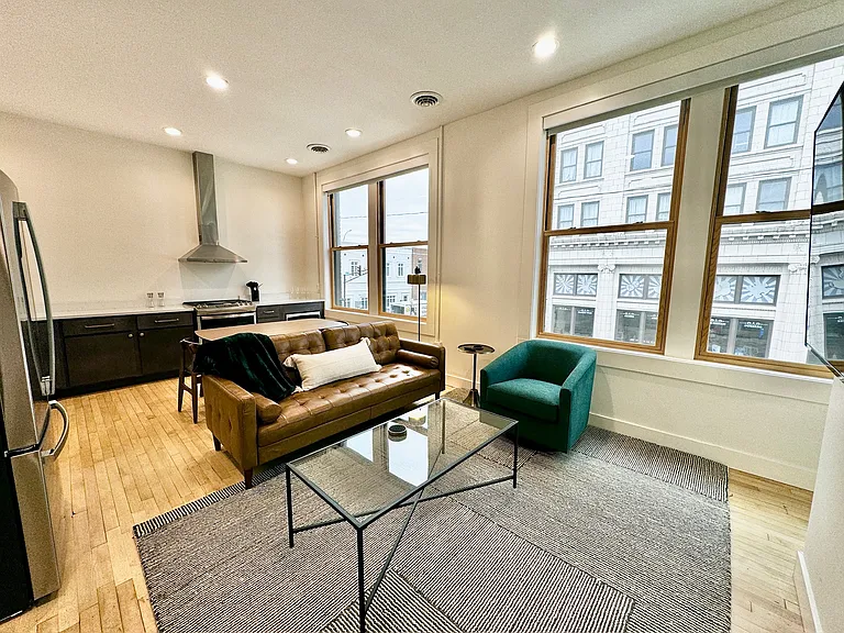 326 S Washington St #2B — Photo 2