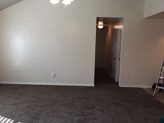 3rd image of 2836 SE 89th Ter