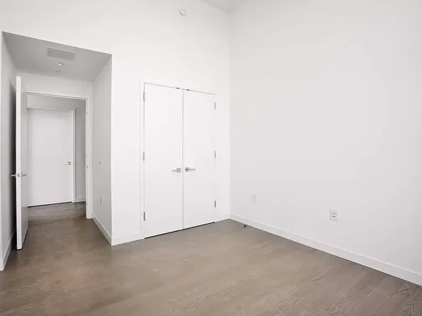 252 South Street image 5 of 15