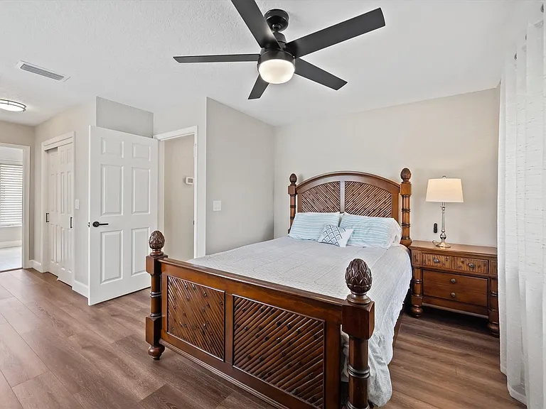 13745 Yarmouth Dr — Photo 21