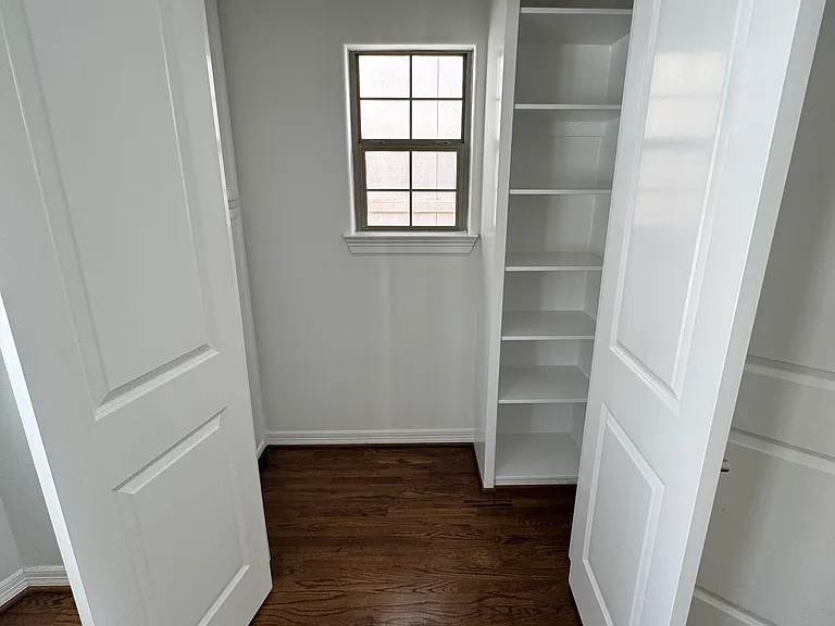 2810 Helena St — Photo 14