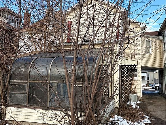 2nd image of 522 3rd Ave