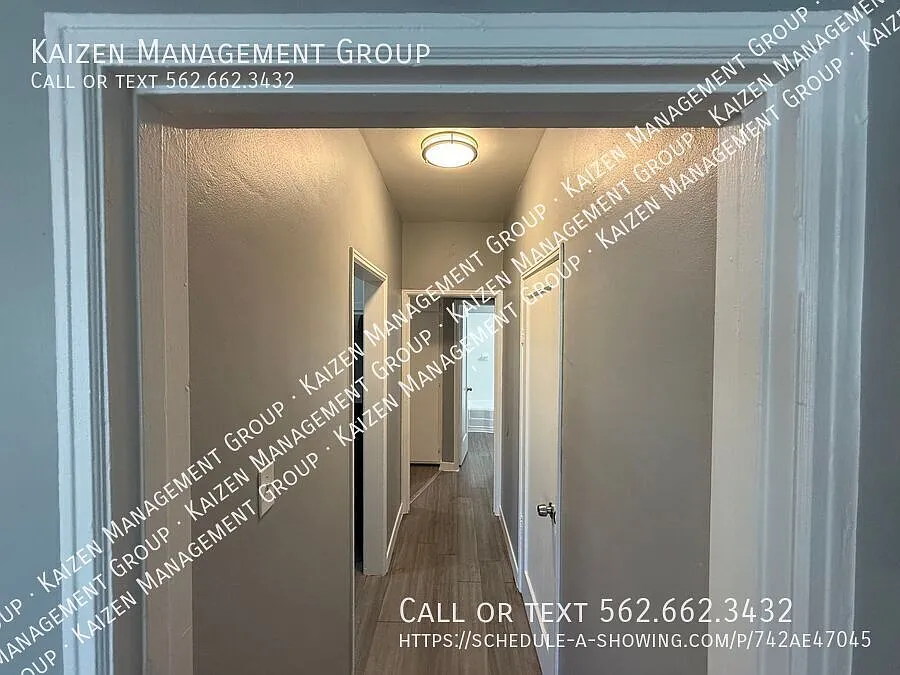 1634 Pine Ave — Photo 4