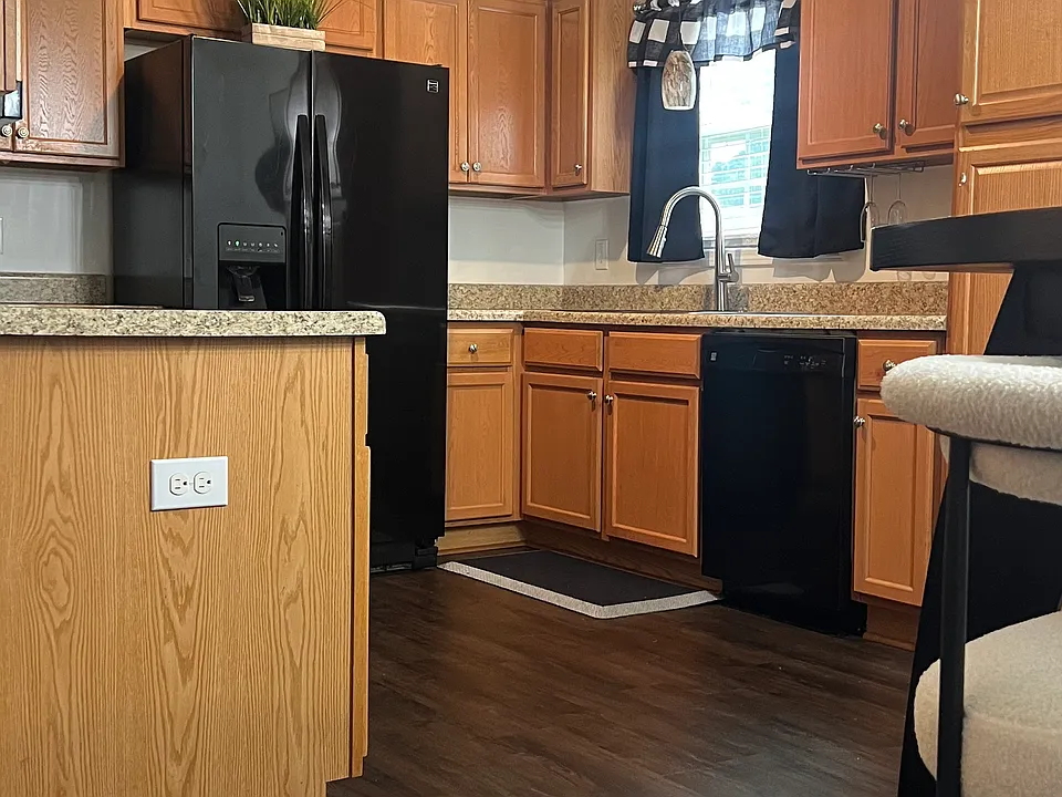 313 Kingdom Estates Dr