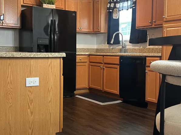 313 Kingdom Estates Dr, Fayetteville, NC 28301