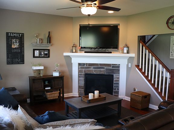 4th image of 15414 W 103rd Ln