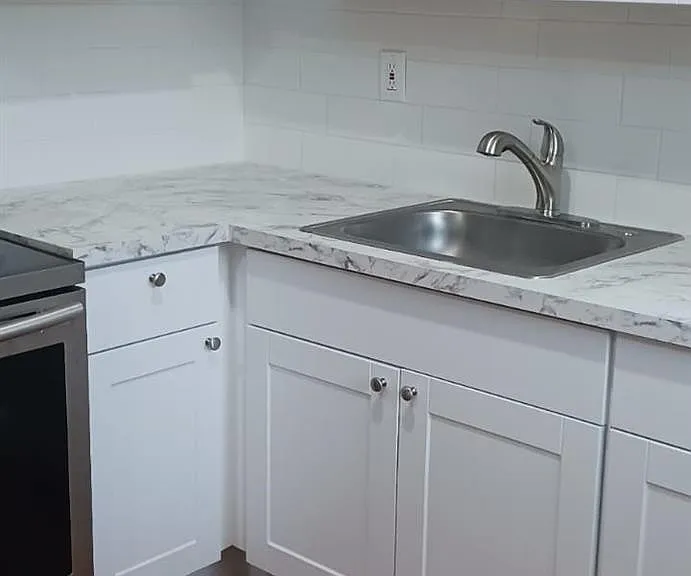 913 SW 15th Ter #1 — Photo 5