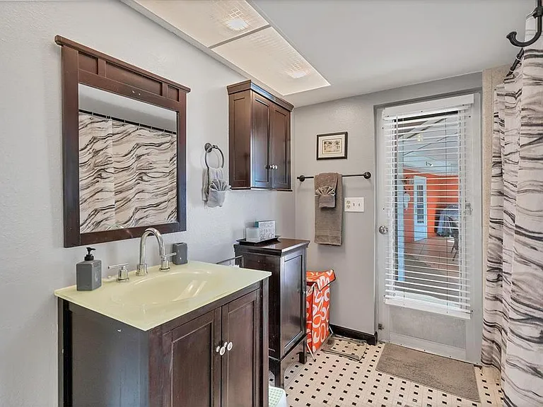 4154 Jennings Blvd — Photo 21