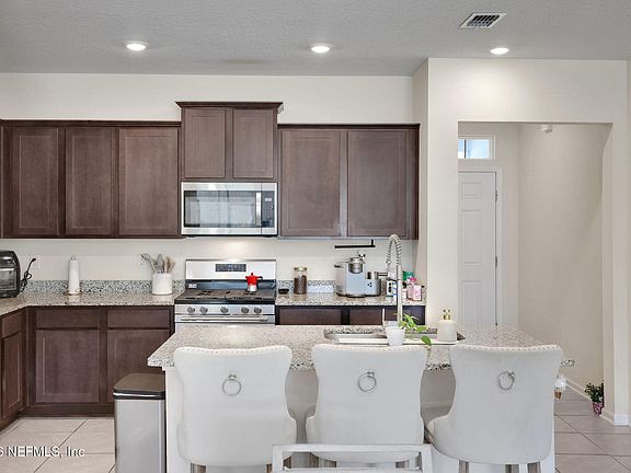 5th image of 467 COASTLINE Way
