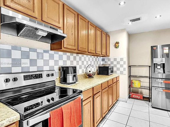 4th image of 3879 NW 213th St