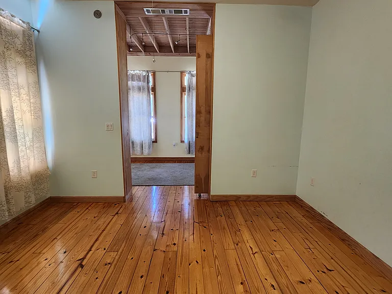 626 Water St — Photo 5