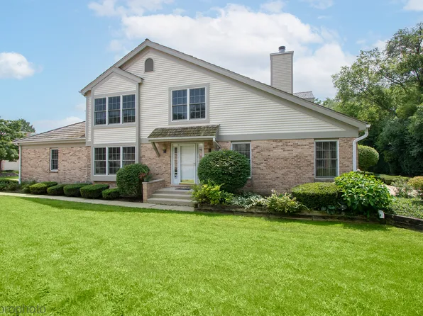 1920 W Ashbury Ln, Inverness, IL 60067