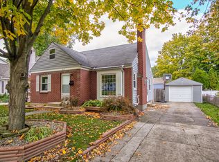2217 Estelle Dr SE, East Grand Rapids, MI