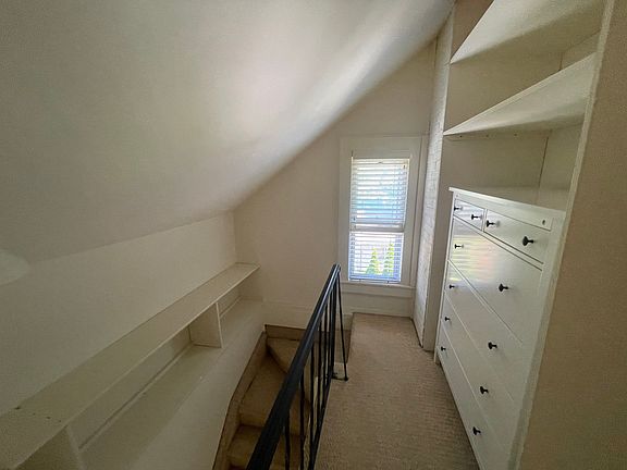 4th image of 103 E Main St #C