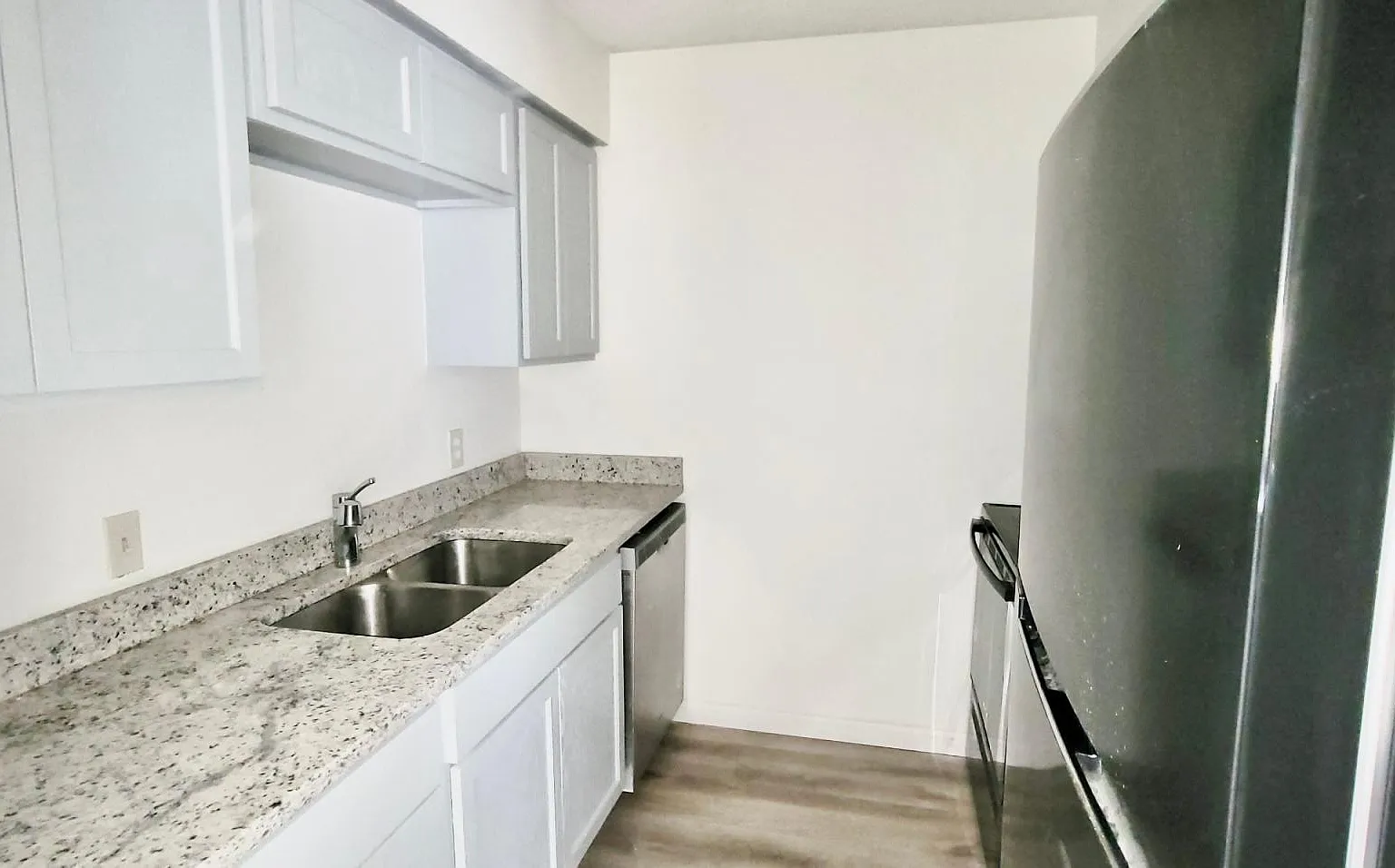 2 bed, 925 sqft, $1,100 — Photo 4