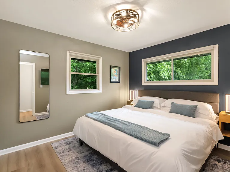 519 W Montclaire Ave — Photo 11